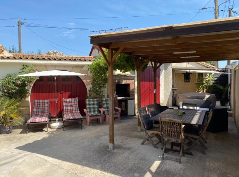 Appartement Tout Confort Avec Parking Fermé Arles Extérieur photo