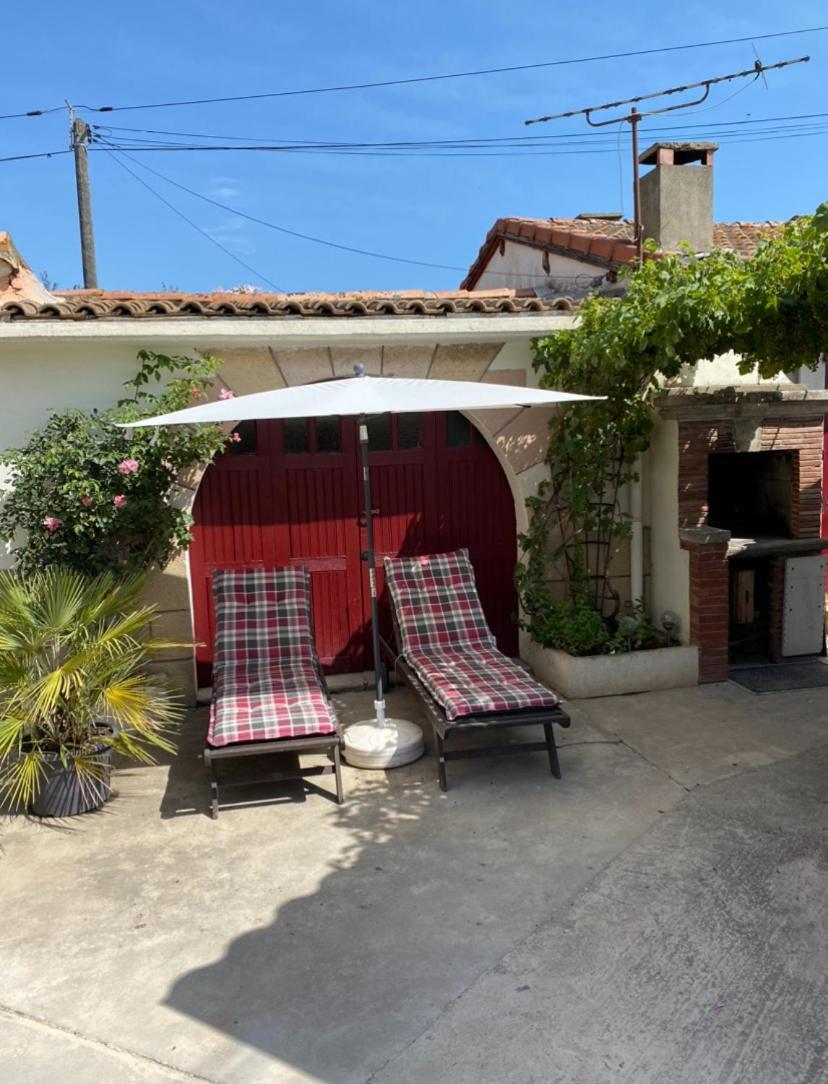 Appartement Tout Confort Avec Parking Fermé Arles Extérieur photo