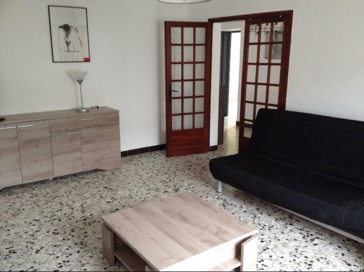 Appartement Tout Confort Avec Parking Fermé Arles Extérieur photo
